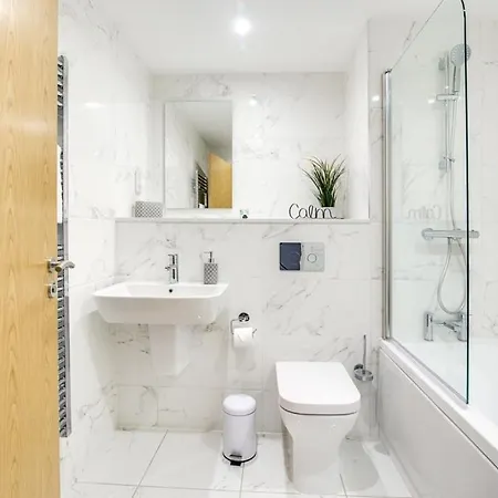 Pluxa Lavish Escape Classy City Centre *